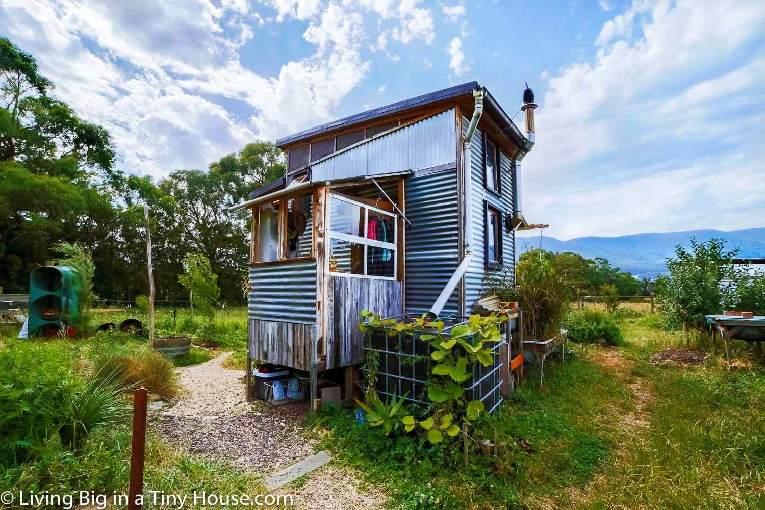 Living Big in a Tiny House - Incredible Salvaged Off The Grid Tiny