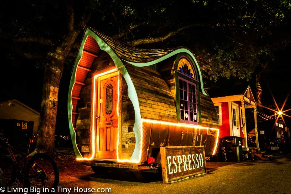 Living Big in a Tiny House - Incredible Tiny House Cafe Is A True Work