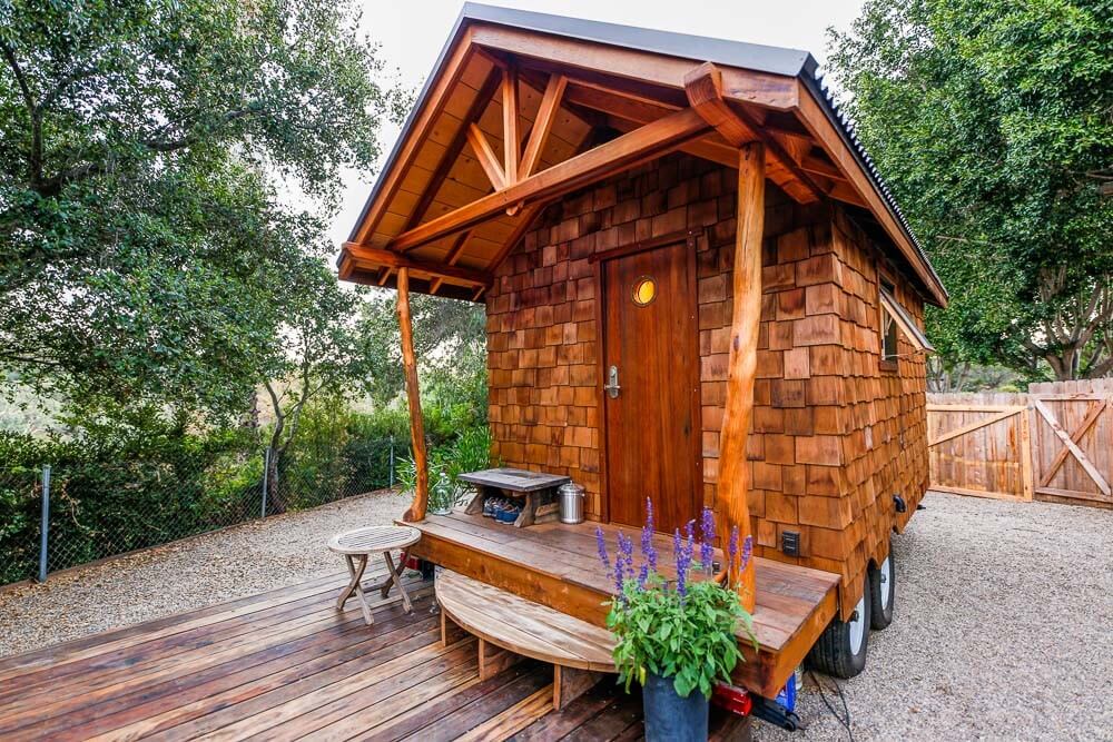 ARTISAN-OFF-GRID-TINY-HOUSE-2-of-7_1000x667a.jpg