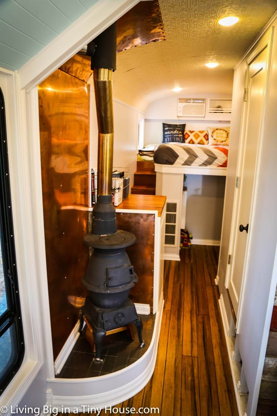 Living Big in a Tiny House - School Bus Converted To Incredible Off ...