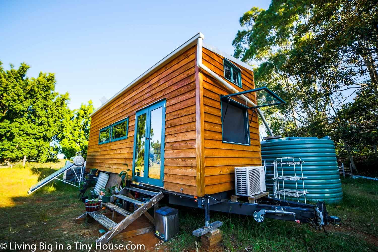 Amazing Off-Grid Tiny House Has Absolutely Everything!