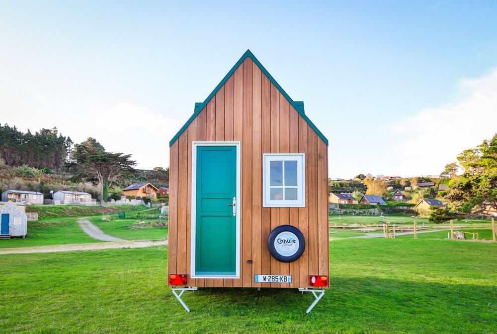 Mind-Blowing Ultra-Compact Eco Tiny House