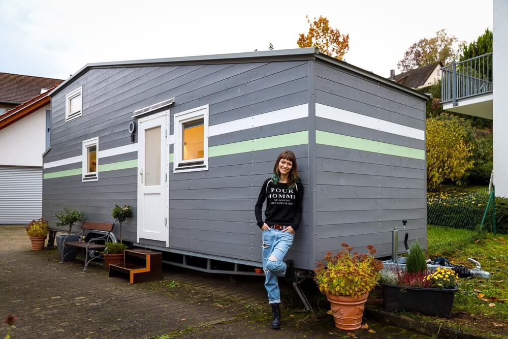 Pro-Gamer Builds Epic Tiny House With Crazy Computer Set-up